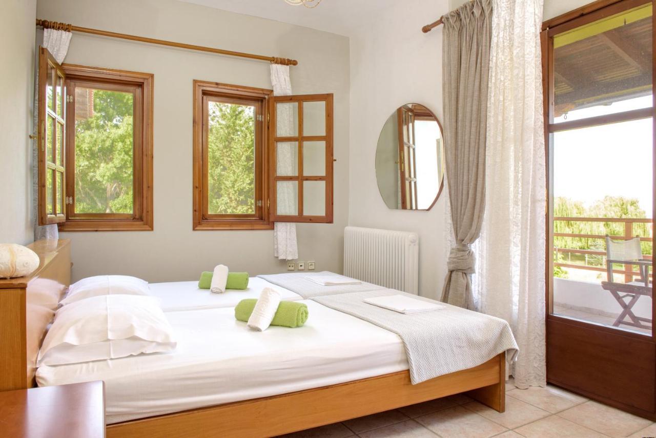 Villa Palmera Ierissos Exterior photo