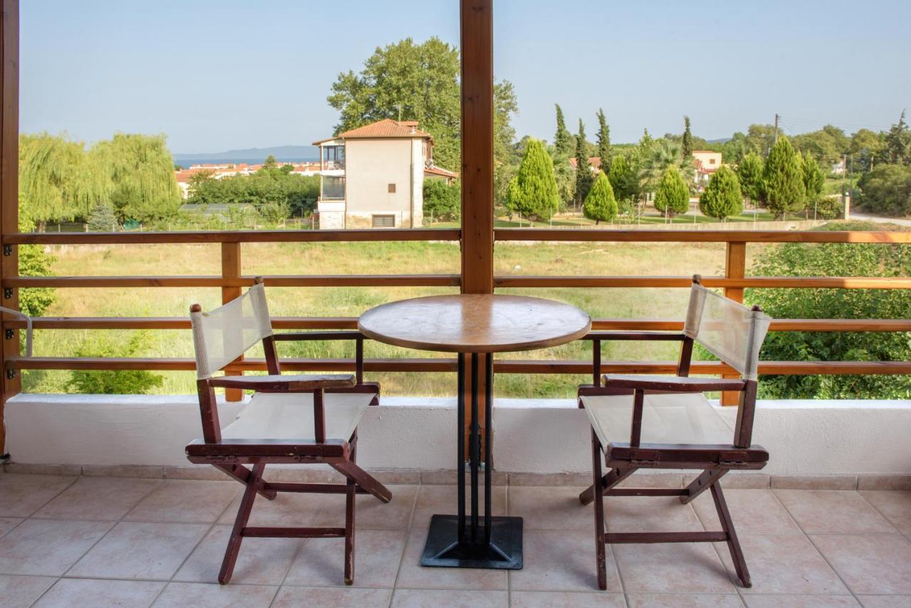 Villa Palmera Ierissos Exterior photo
